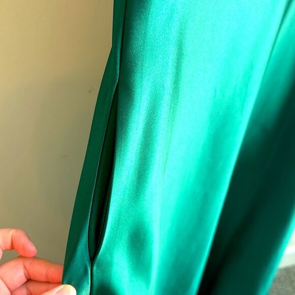 Sorella Vita Winter Green Satin A-Line Gown with Pockets! size 16 - Picture 3 of 6